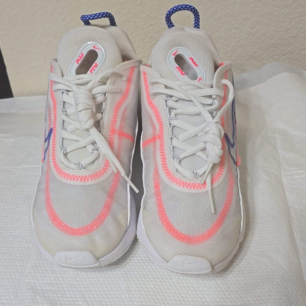 Stylish Women's White and Pink Nike Sneakers